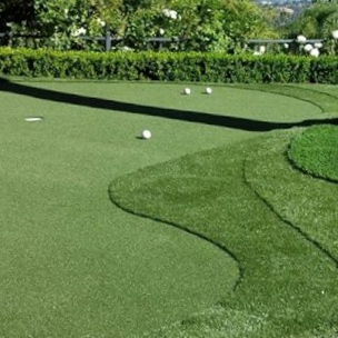 big or small synthetic grass putting greens available with SYNLawn®